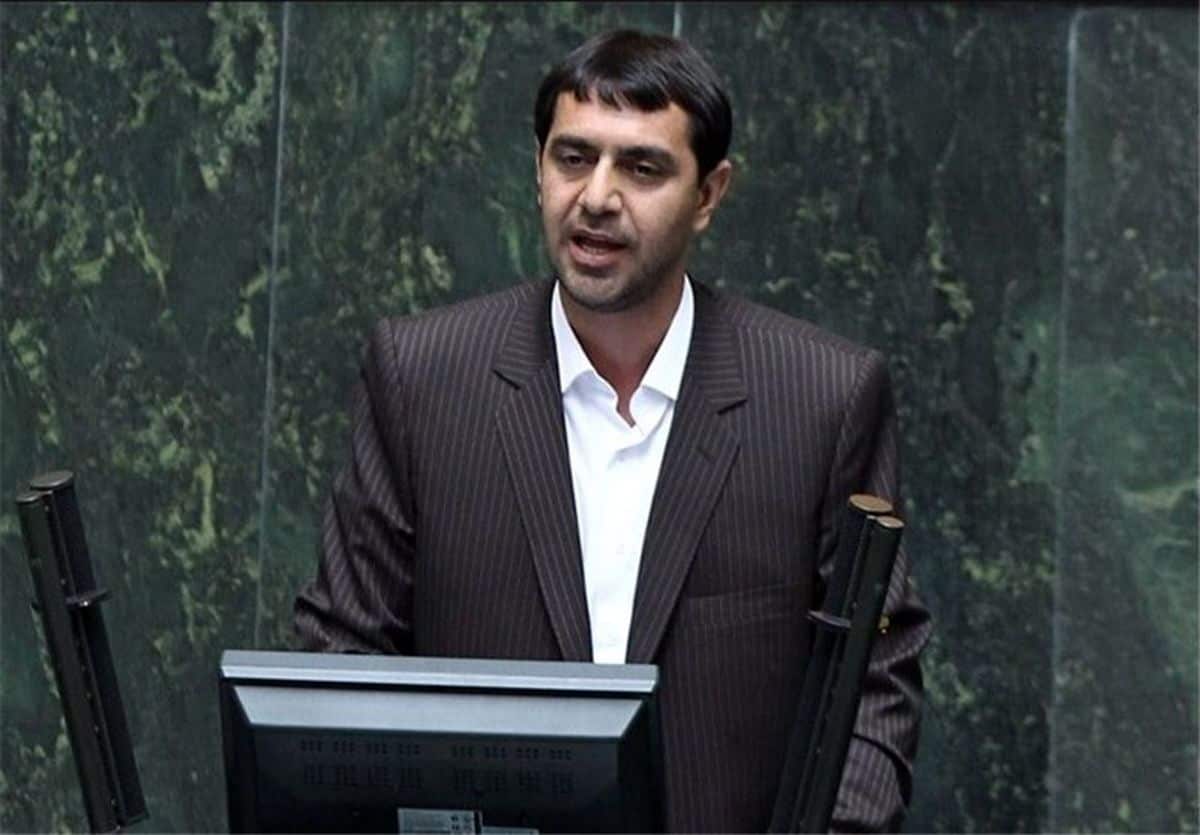  سلبریتی‌های با درآمد بالای ۳۲۰ میلیون باید مالیات بدهند 