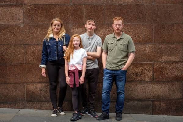  نمایش و نقد فیلمی از کن لوچ در فرهنگسرای ارسباران 