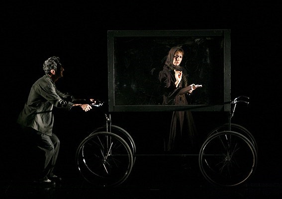  ۶۰ سال کشاکش تئاتر در برابر شبه‌تئاتر