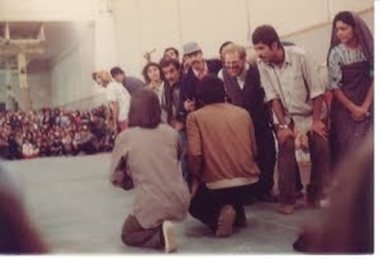 تأملاتی دربارۀ «تئاتر مستند» غیر واقعی امروز/ مستندسازی تاریخ اکنون