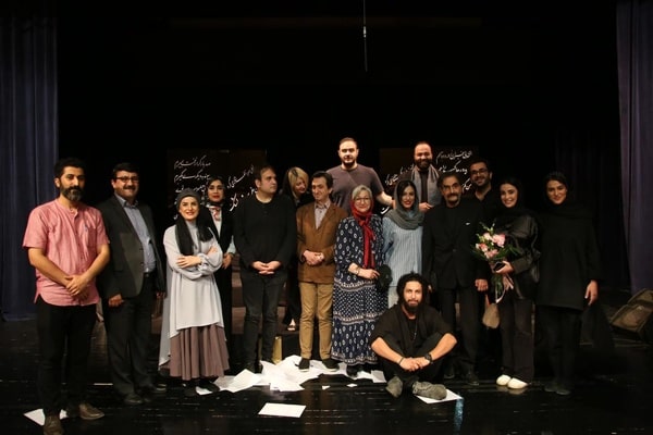 ناظری، لنگرودی و بهمنی به تماشای «کافه عاشقی» نشستند 