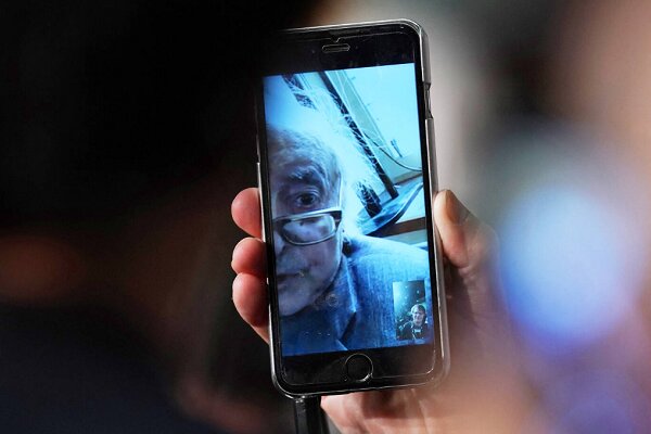 ژان لوک گدار «کن» را به باد انتقاد گرفت/ این یک سلاح تبلیغاتی است