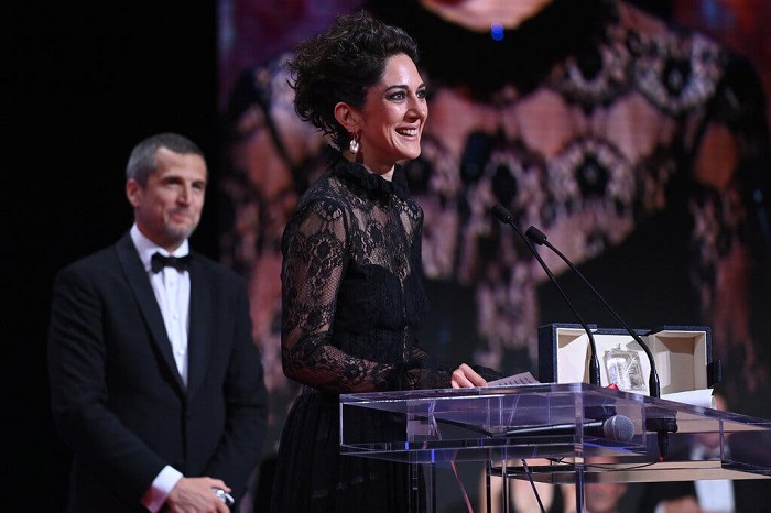 نخل طلای جشنواره کن برای «مثلث غم» / زهرا امیر ابراهیمی بهترین بازیگر کن شد  نخل طلای جشنواره کن برای «مثلث غم» / زهرا امیر ابراهیمی بهترین بازیگر کن شد