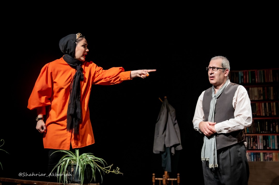گزارش تصویری- نمایش «نصفه شبی » به کارگردانی کامران شهلایی و محمد لارتی
