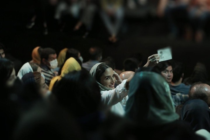 گزارش تصویری- نمایش «مخاطب»» به کارگردانی جابر رمضانی