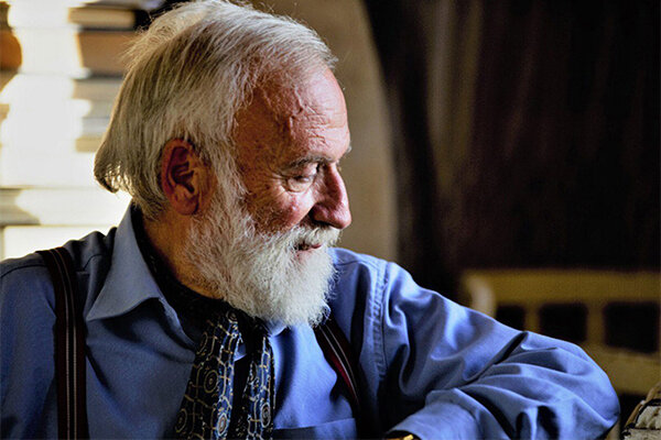 پیرمردی که در خرابه‌های جنگ کلکسیون ماشین دارد/ تلاش برای احیا