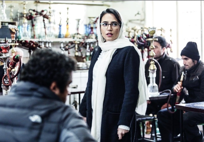 نگاهی به فیلم «مجبوریم» ساخته رضا درمیشیان/ سیاه باش و ستایش شو  نگاهی به فیلم «مجبوریم» ساخته رضا درمیشیان/ سیاه باش و ستایش شو