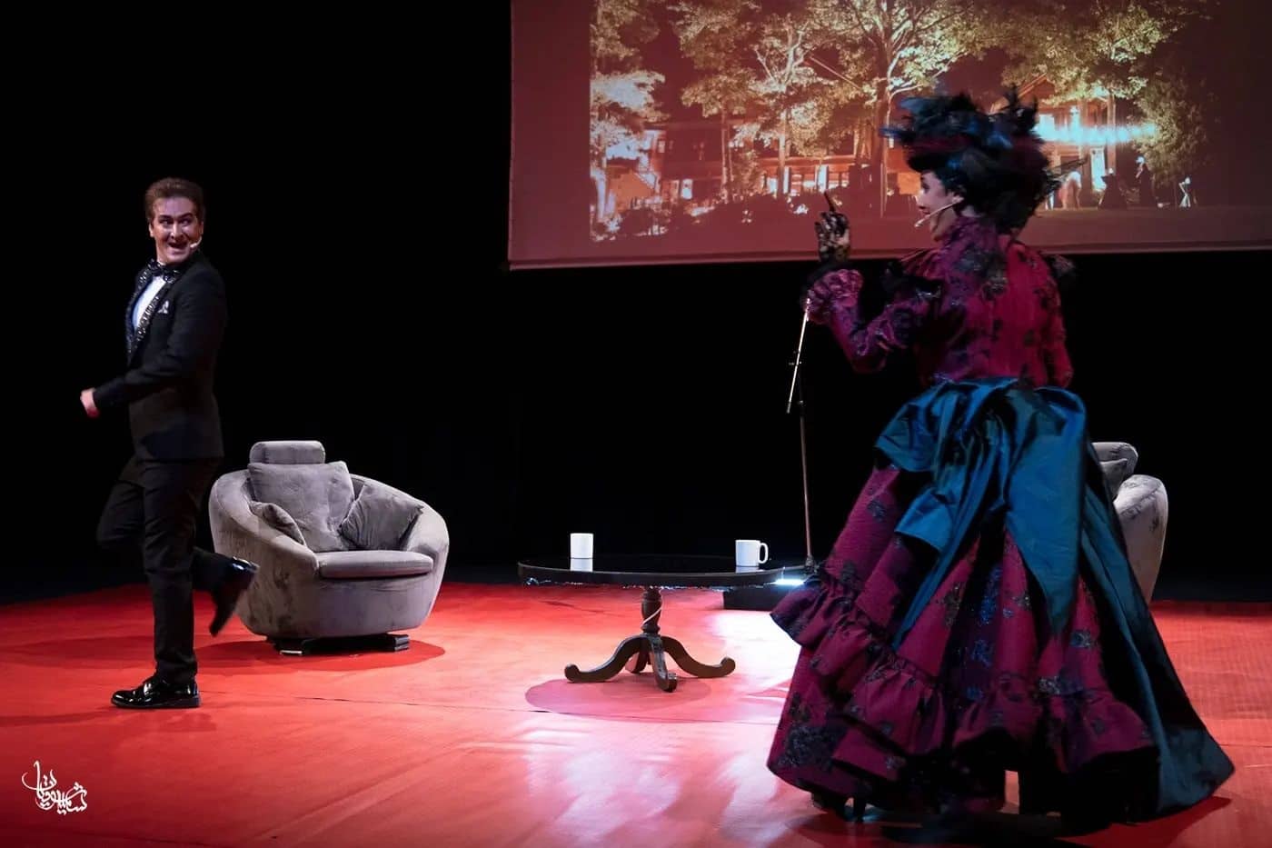 نقد نمایش «آناکارنینا» به کارگردانی آرش عباسی/ تولستویِ مدرنِ رسانه‌‌زده 