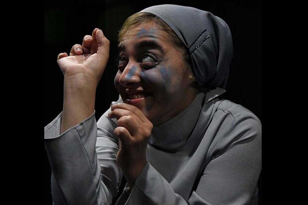 «سیمای شنبه ها» زودتر از موعد تمام شد/ «یرما» در تیمارستان