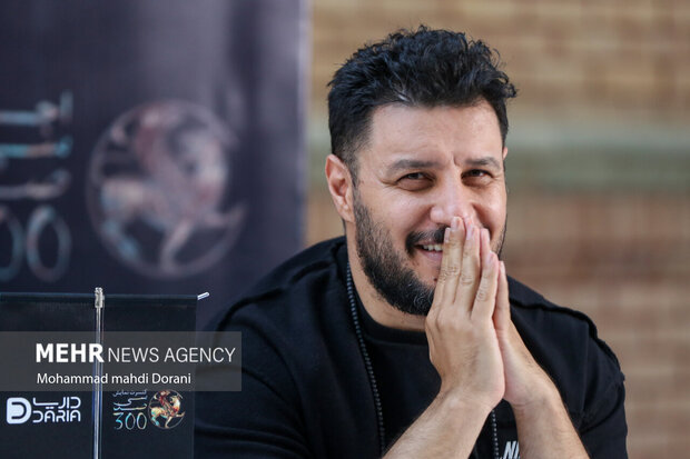 جواد عزتی با «کت چرمی» به فجر می‌آید/همکاری با کارگردان فیلم‌اولی