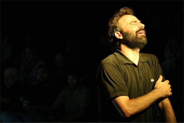 باید پشت شیشه‌ کافه‌ها پوستر بچسبیانیم!