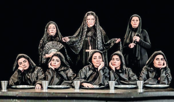 فرآیند خلق هنرهای نمایشی به کدام سو می‌رود؟/ تئاتر در ایران گروگان تولید و بی‌برنامگی دولت