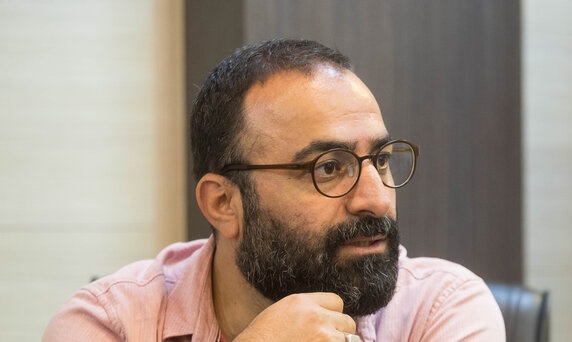 «پایین، گذر سقاخونه» به سنگلج می‌رود