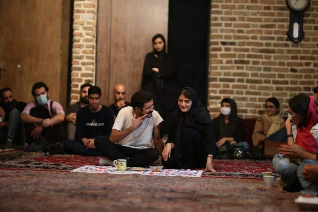 یادداشتی بر نمایش «همانند» به کارگردانی فرزانه جعفرنیا/ نه به تئاتر دانشگاهی زنده‌باد تئاتر دانشجویی