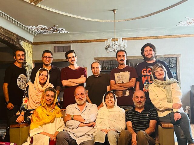  آتیلا پسیانی «جزیره گنج» را به صحنه می برد