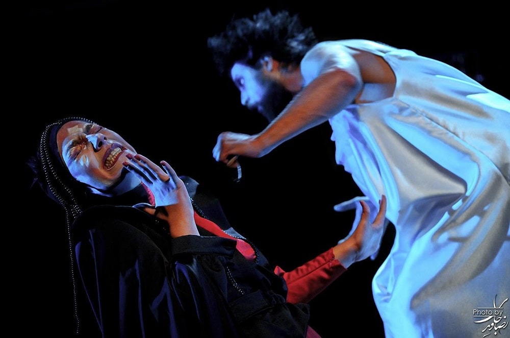 گزارش تصویری- نمایش «اتاق هملت» به کارگردانی بابک محمودزاده