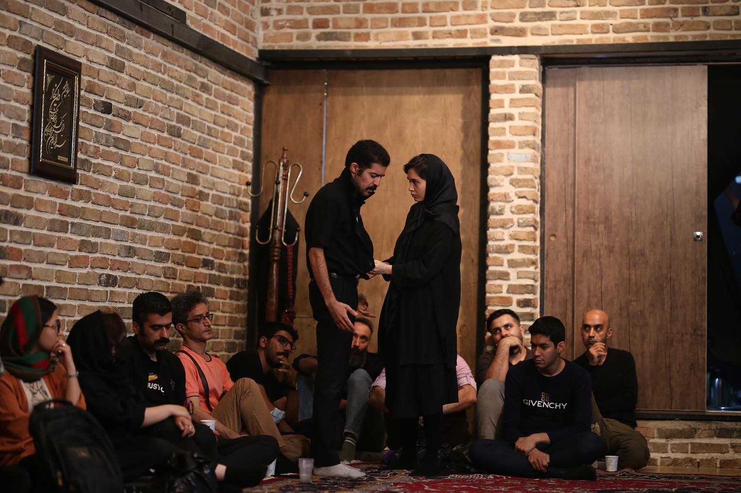 گزارش تصویری- نمایش «همانند» به کارگردانی فرزانه جعفرنیا