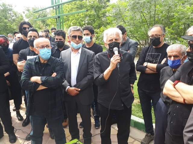  خاکسپاری داود امیری با حضور سینماگران