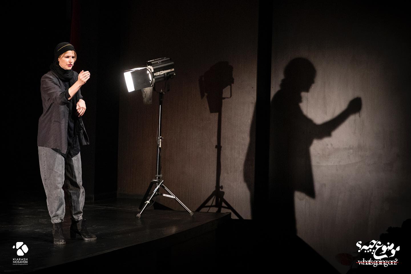 گزارش تصویری- نمایش «موضوع چیه؟» به کارگردانی مارین ون هولک