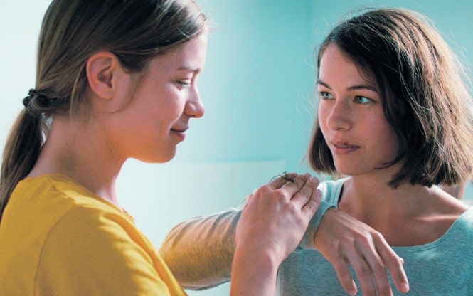 درباره‌ فیلم «دختر و عنکبوت» به کارگردانی رامون و سیلوان زورشر / شیطان در جزییات است 