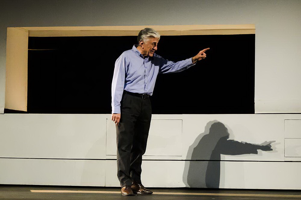 نمایش «پدر» 24 شهریور در دو نوبت به صحنه می رود