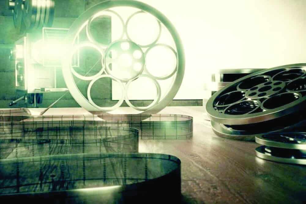 ماجرای داشتن تابعیت ایران برای کارگردانی فیلم اول چیست؟