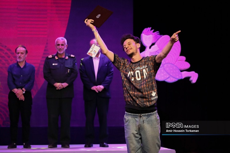 گزارش تصویری- اختتامیه بیست و هفتمین جشنواره بین المللی تئاتر کودک و نوجوان