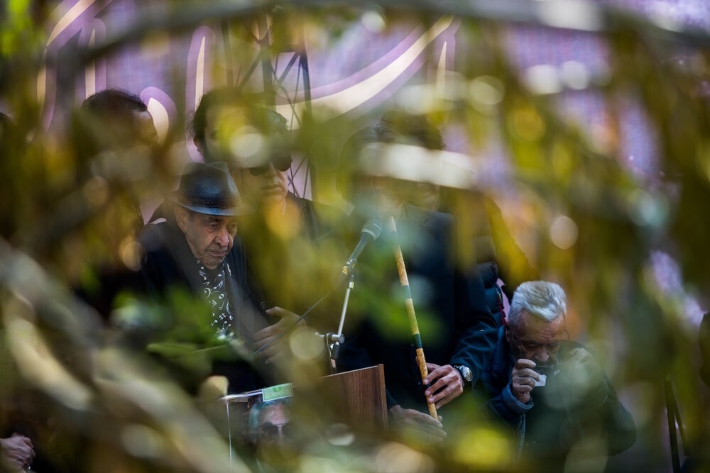 ویدئو- صحبت‌های «ایرج» در مراسم تشییع پیکر «گلپا»