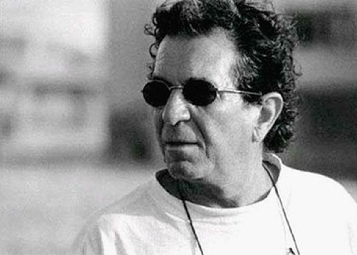 تصاویری از جوانی داریوش مهرجویی در پشت صحنه فیلم پستچی