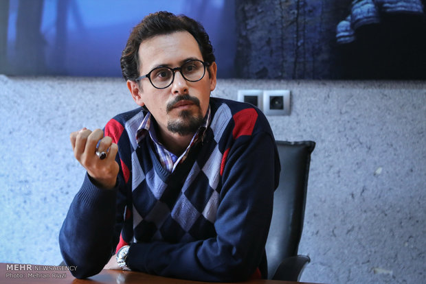 قراردادهای سینمای ایران استاندارد نیست/ بی‌توجهی به افق‌های جهانی