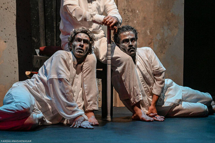 «آنتیگون» برای چهارمین‌ بار تمدید شد