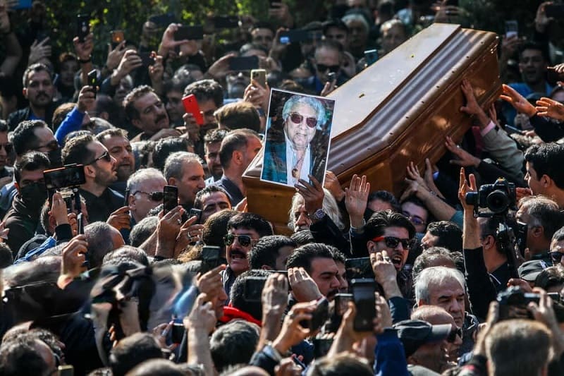 گزارش تصویری- مراسم تشییع پیکر زنده‌یاد اکبر گلپا در قطعه هنرمندان