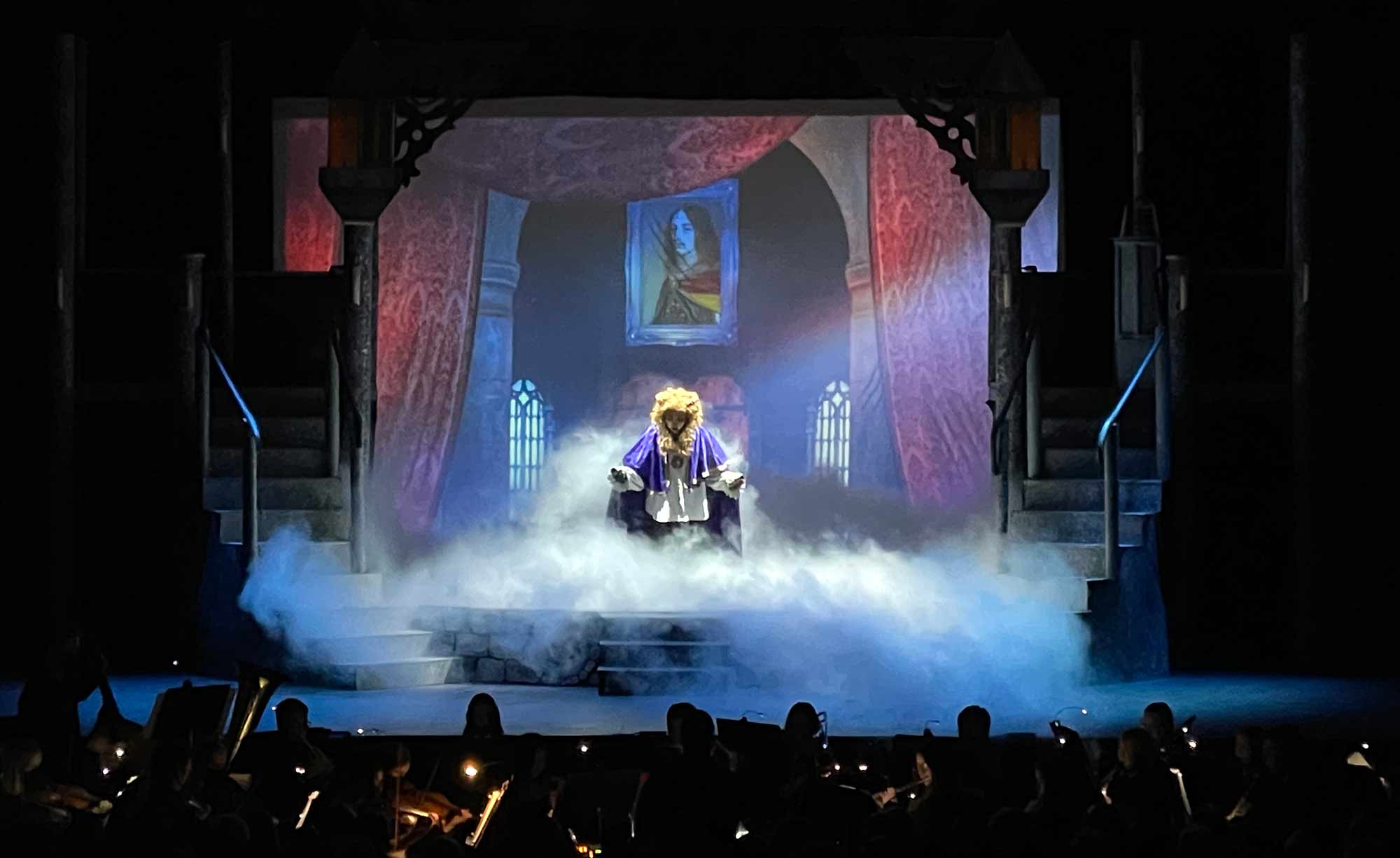 درنگی بر مفهوم «آروماتورژی»؛ رایحه‌ای که صحنه نمایش می‌پراکند