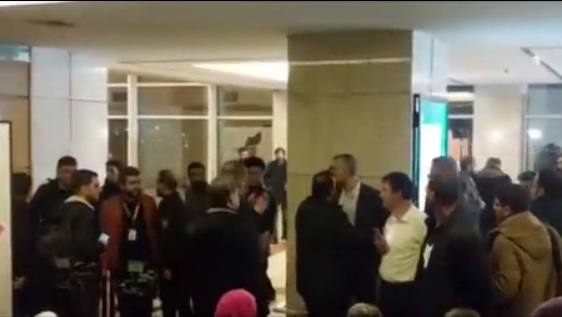 جنجال کارگردان فیلم «دو روز دیرتر» در کاخ جشنواره