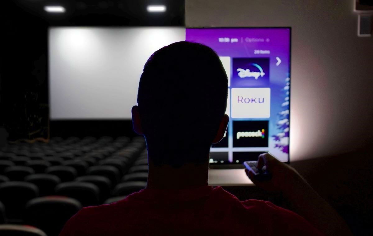 خطر پلتفرمهای پخش آنلاین برای سینما؛ آینده هالیوود در خطر است خطر پلتفرمهای پخش آنلاین برای سینما؛ آینده هالیوود در خطر است