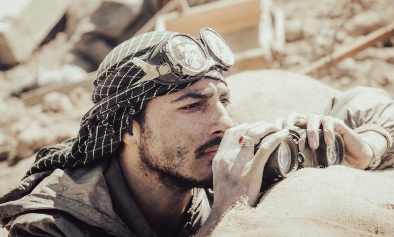 درباره فیلم «مجنون» سبک‌تر از سنگینی خیبر و قهرمانان‌اش