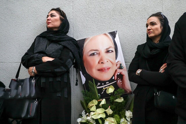 عکس سنگ مزار بیتا فرهی برگشت