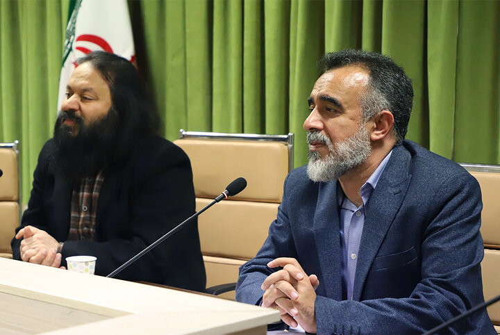ملاک سخنانم در نشست تئاتر فجر زیرسوال بردن زحمت کوروش زارعی نبود ملاک سخنانم در نشست تئاتر فجر زیرسوال بردن زحمت کوروش زارعی نبود