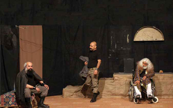 نگاهی به آینده تئاتر ایران؛ چگونه سیاست‌ها هنرمند می‌آفرینند؟