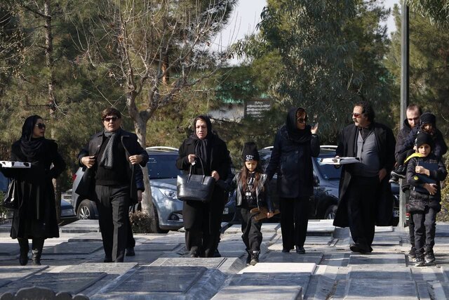 هیات انتخاب فیلم فجر مشغول کار است / «دو روز دیرتر» رسید