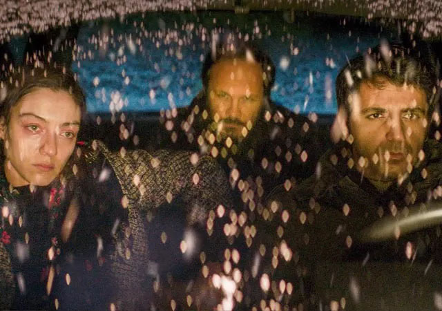 نگاهی به «روی علف‌های خشک» ساخته نوری بیلگه جیلان؛ تاریخ طبیعی زوال