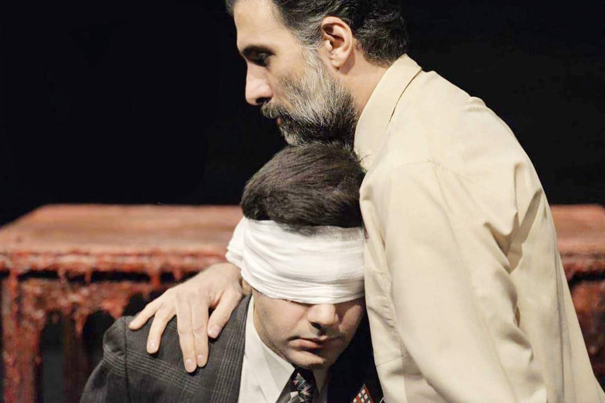 درباره نمایش «سنتز» به کارگردانی علیرضا اخوان؛ چهره رنگ‌‏پریده یک پدرسالاری مستدام