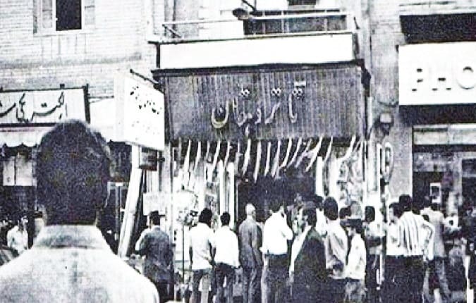 تئاتر، اصلاح‌گر جامعه فروپاشیده 