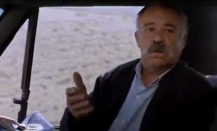 سکانسی از طعم گیلاس کیارستمی با موضوع خودکشی