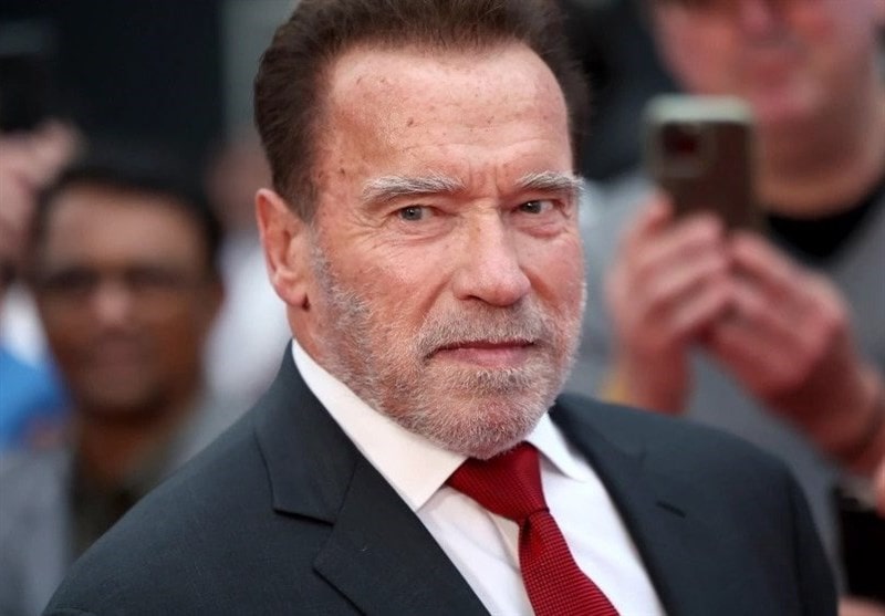  آرنولد به خاطر آزار و اذیت ۶ زن عذرخواهی کرد 