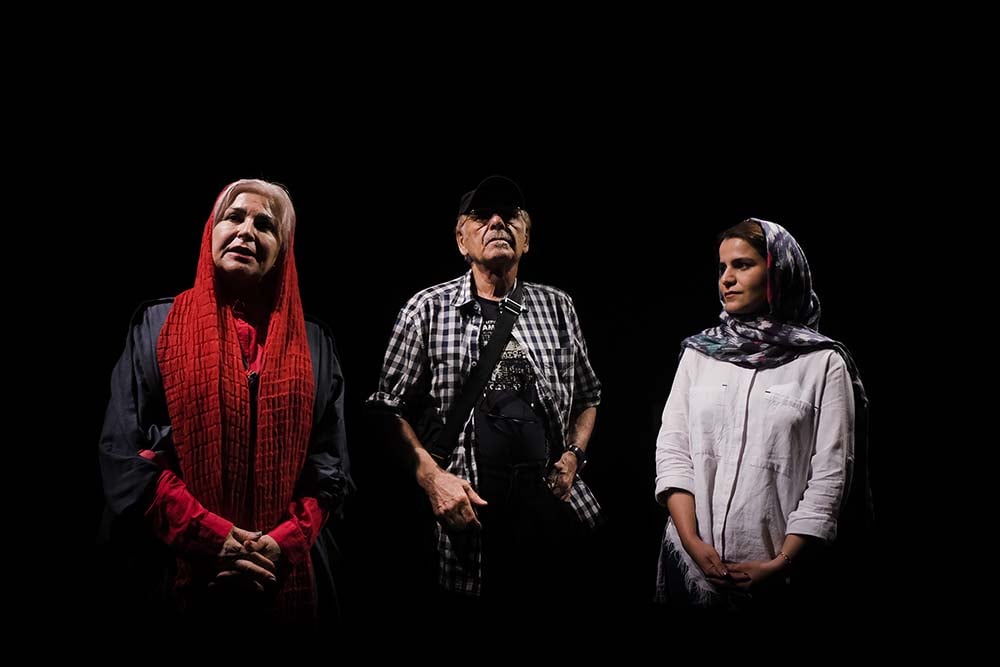 اجرای تئاتر کمدی «بی صورت فلکی» آغاز شد/ یک درخواست مهم از تماشاگران تئاتر 