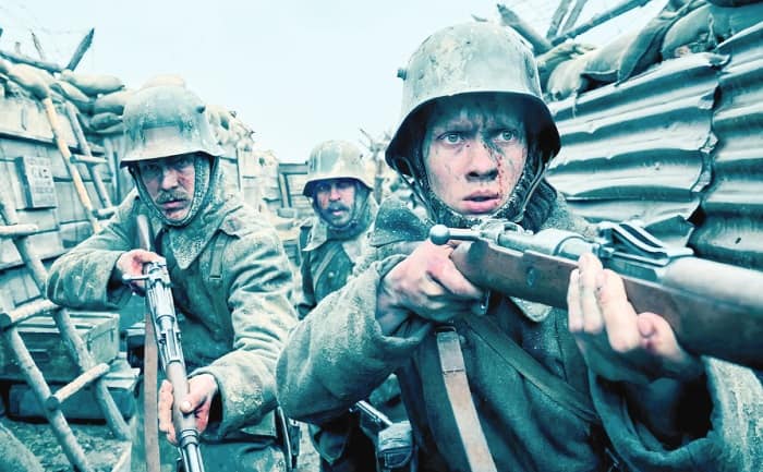 بررسی و نقدی تطبیقی بر فیلم «در جبهه غرب هیچ خبری نیست» به کارگردانی ادوارد برگر؛ مواجهه با برساخت‌های ضد جنگ 