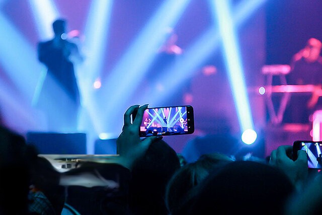  نگاهی به حاشیه‌های اخیر کنسرت‌ها؛ حمایت ارشاد، لغو و بعضا بی‌نظمی