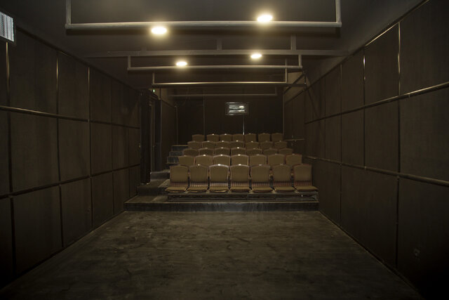 راه‌اندازی تماشاخانه هنرستان هنرهای زیبای پسران	