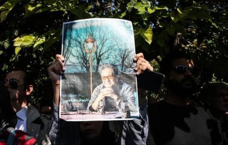  چند نکته درباره مراسم بدرقه و خاکسپاری داریوش مهرجویی و وحیده محمدی فر